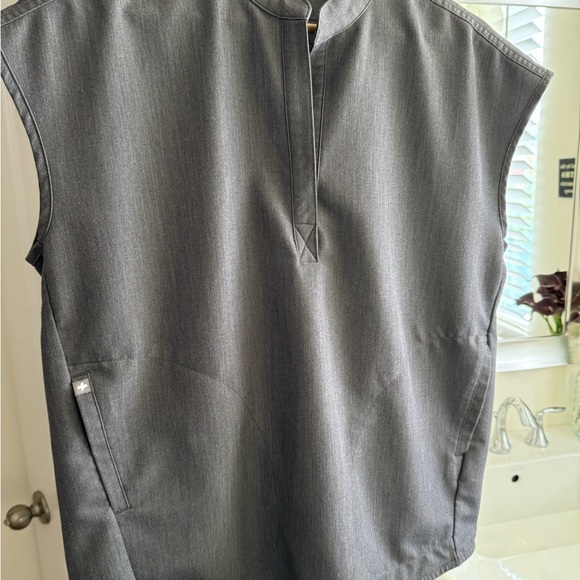 Figs Tops - NWOT FIGS Technical Collection Top Small